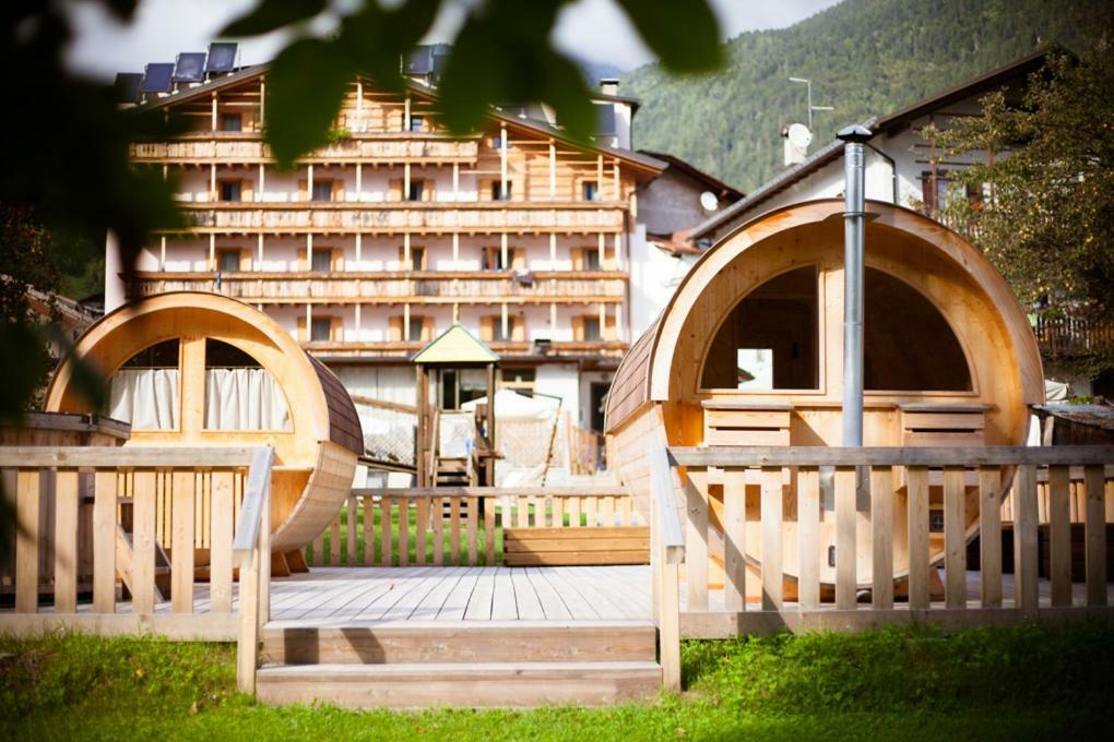 Hotel Posta ฟอร์นี ดิ โซปรา ภายนอก รูปภาพ
